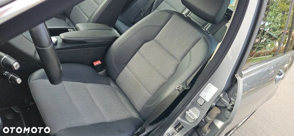 Mercedes-Benz Klasa C 180 Kompressor Automatik BlueEFFICIENCY Avantgarde - 29