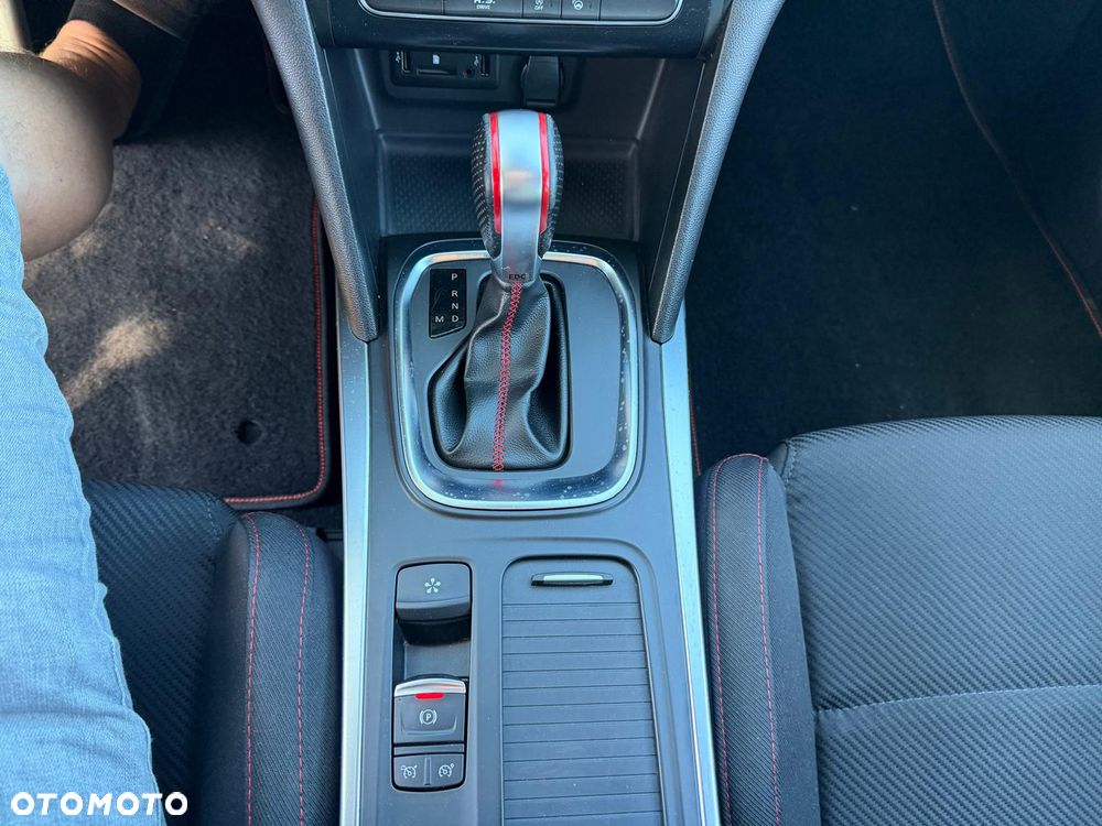 Renault Megane 1.8 TCe FAP R.S EDC - 20