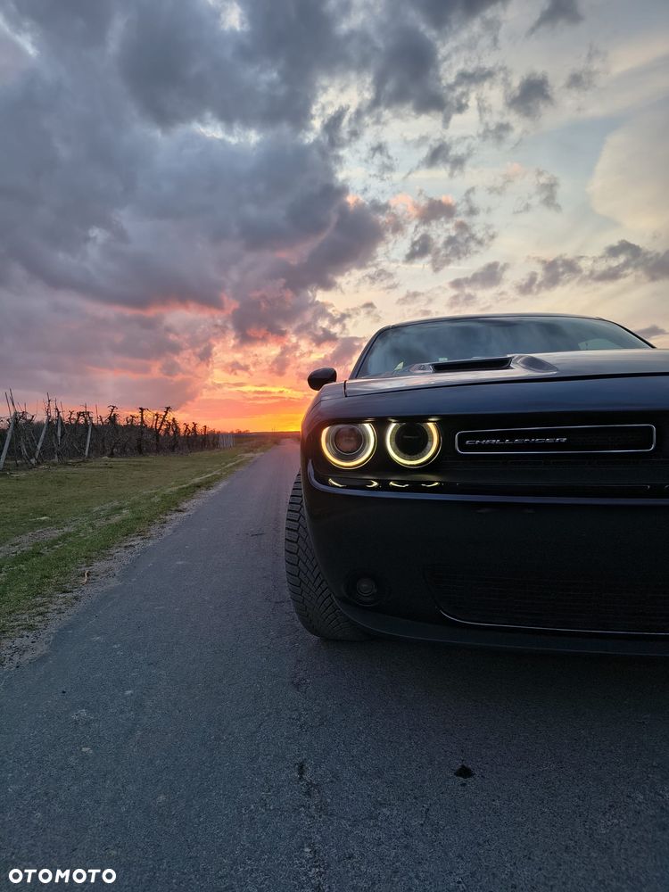 Dodge Challenger Automatik SXT Plus - 2