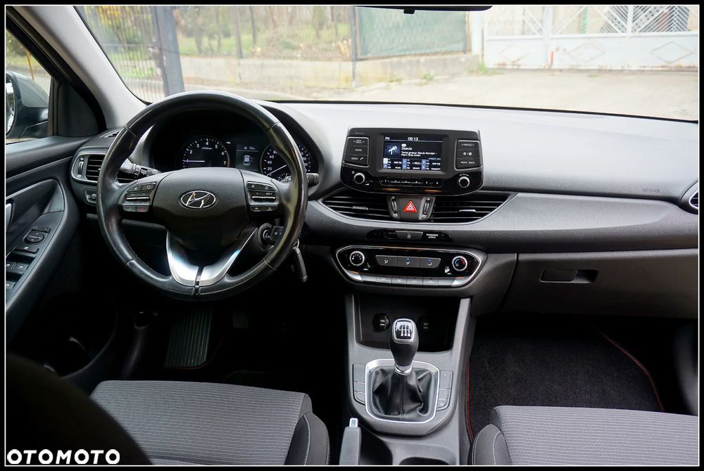 Hyundai i30 1.4 Premiere Comfort - 6