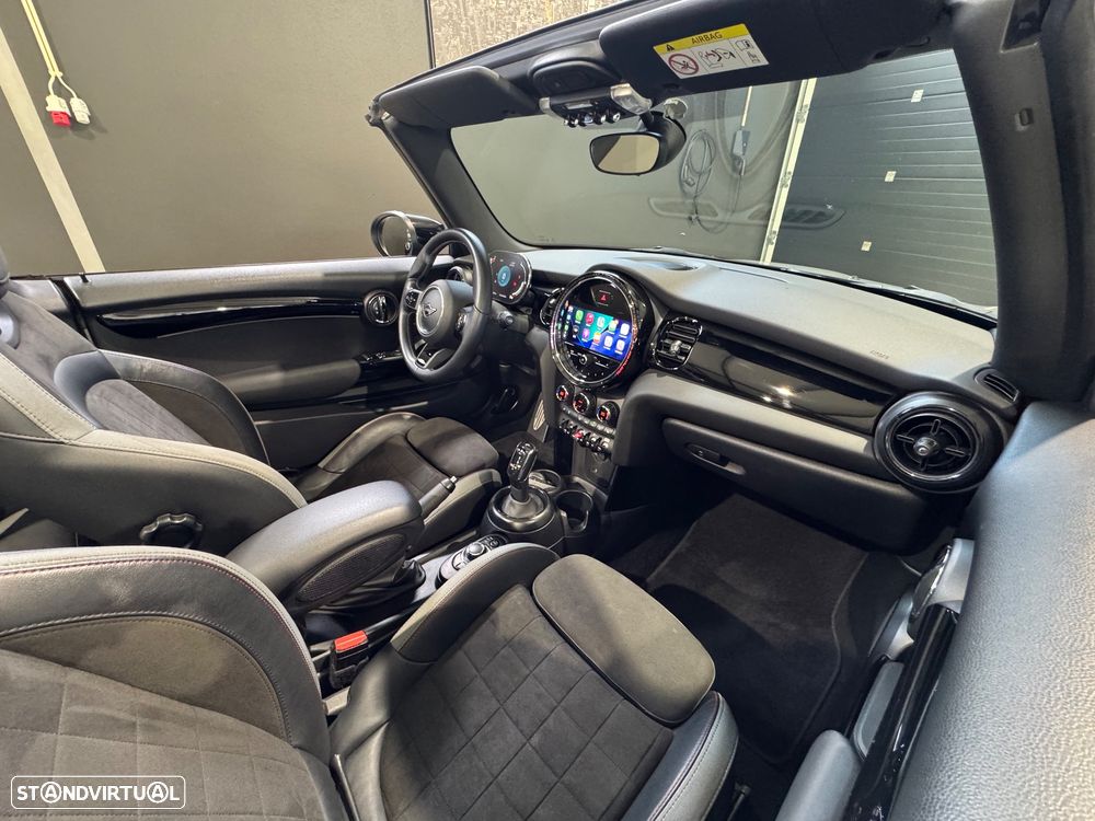 MINI Cabrio Cooper Premium Plus JCW Auto - 23