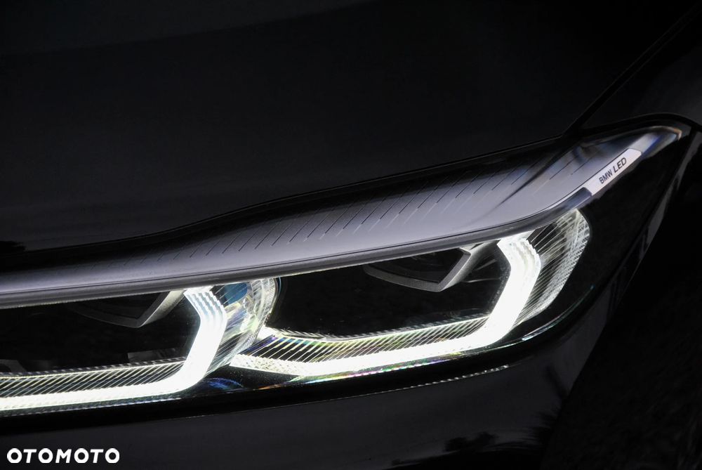 BMW Seria 7 750Li xDrive - 14
