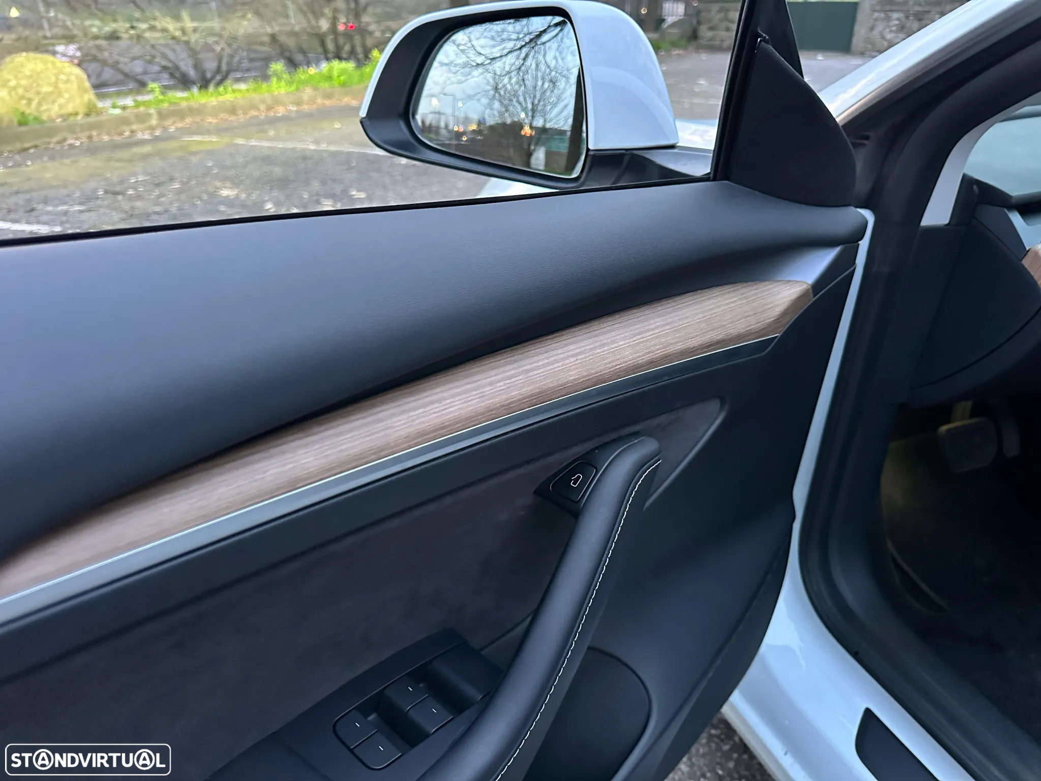 Tesla Model 3 Long Range AWD Dual Motor - 24
