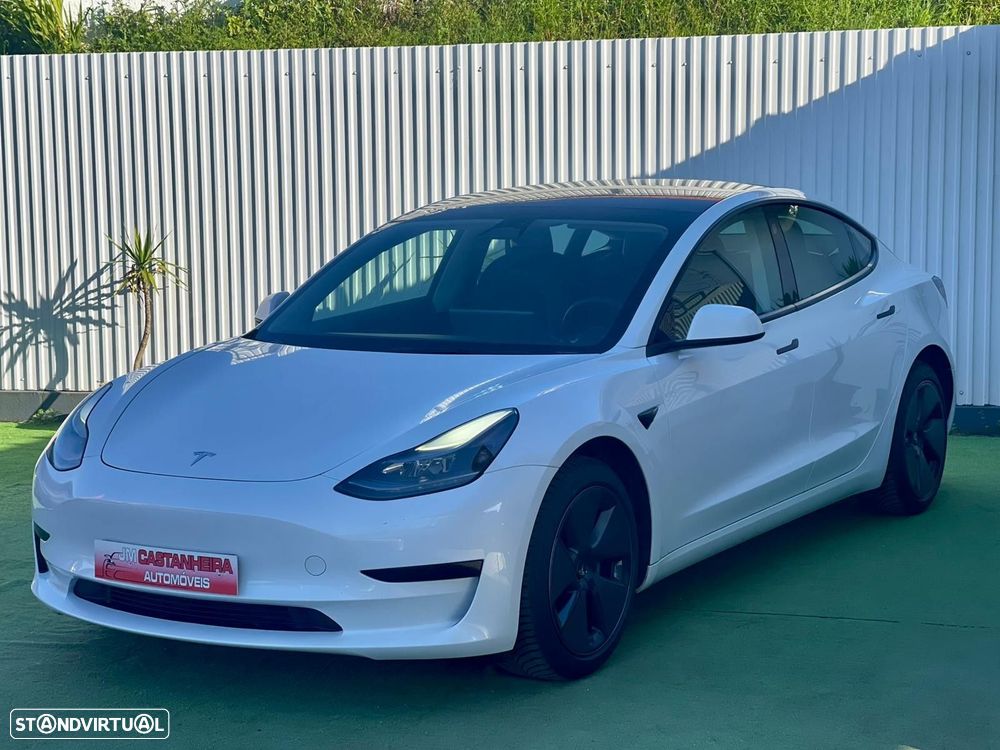 Tesla Model 3 - 4