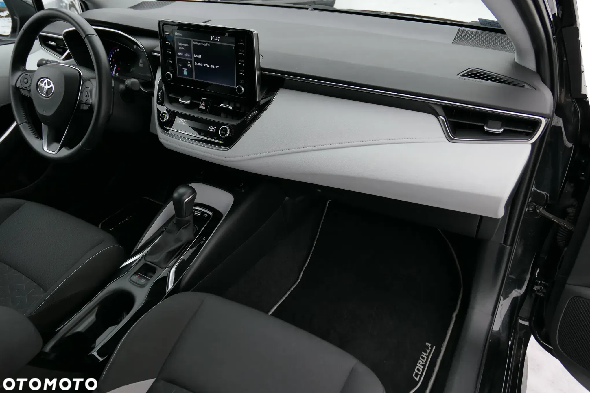 Toyota Corolla - 22