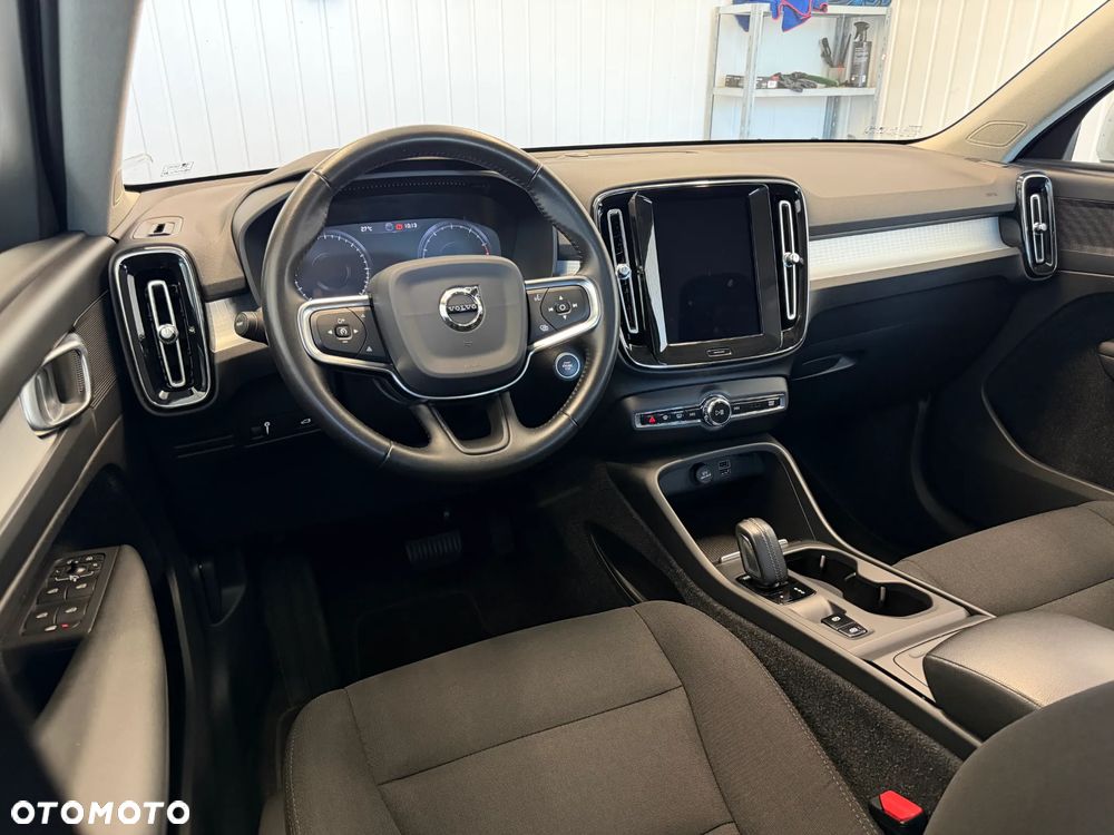 Volvo XC 40 T3 Momentum Pro - 12
