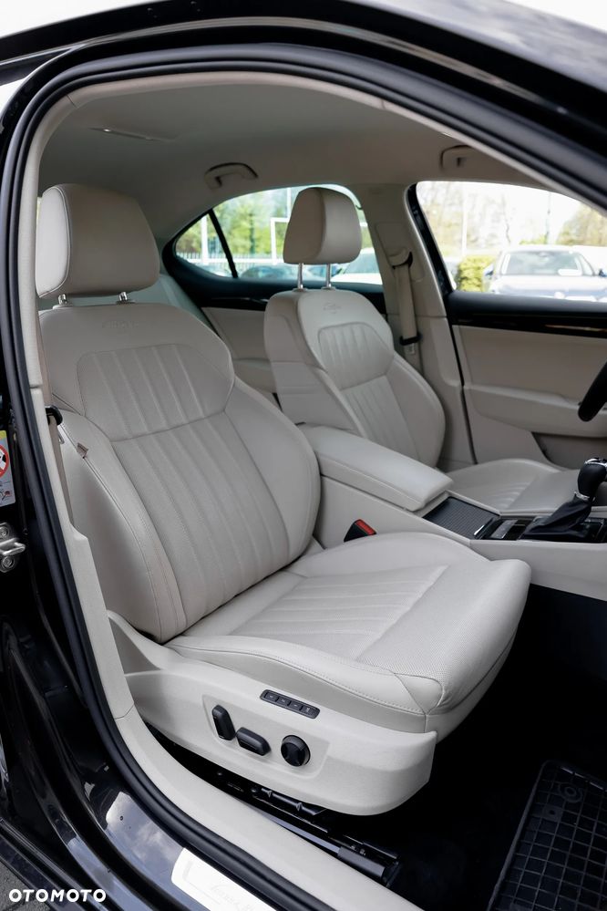 Skoda Superb 2.0 TDI 4x4 L&K DSG - 16