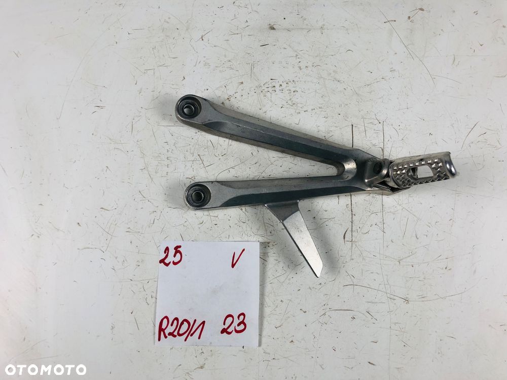 Honda CBR 600 RR PC37 05-06 prawy tył