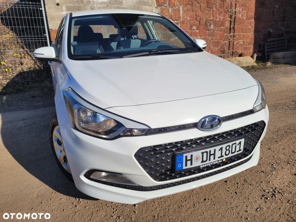 Hyundai i20 blue 1.2 Classic - 6