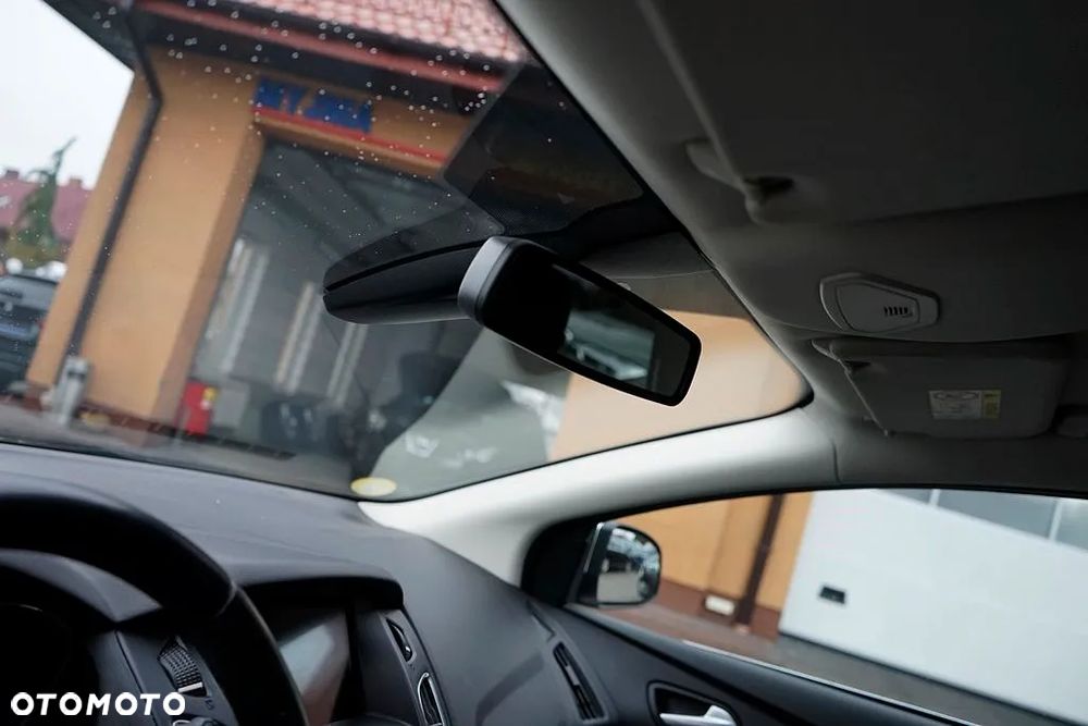 Ford Focus 1.5 TDCi SYNC Edition - 31