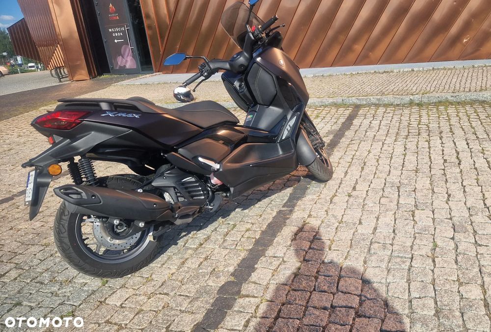 Yamaha X-max - 12