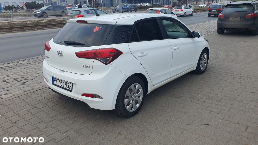 Hyundai i20 1.1 CRDi Classic + - 16