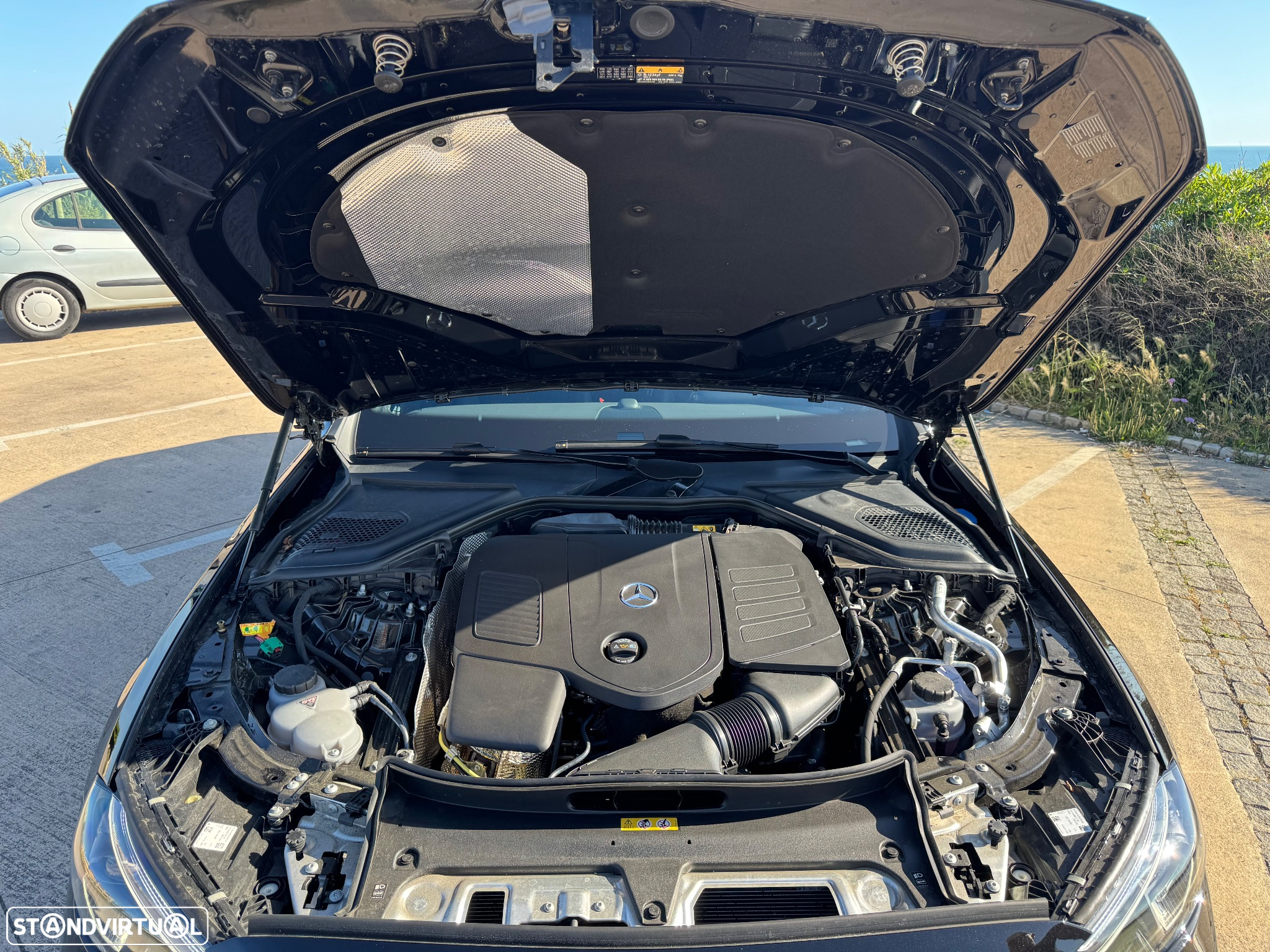 Mercedes-Benz E 300 e AMG Line - 35