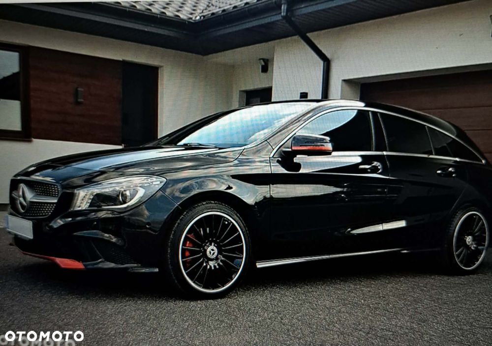 Mercedes-Benz CLA 180 AMG Line - 1