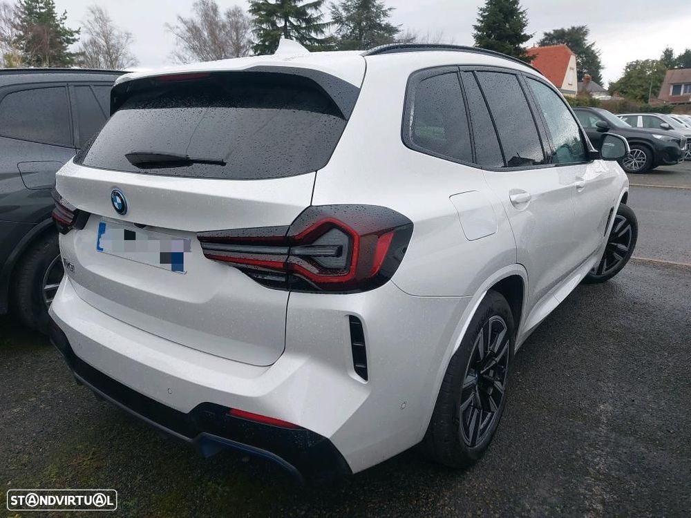 BMW iX3 M Sport Impressive - 3