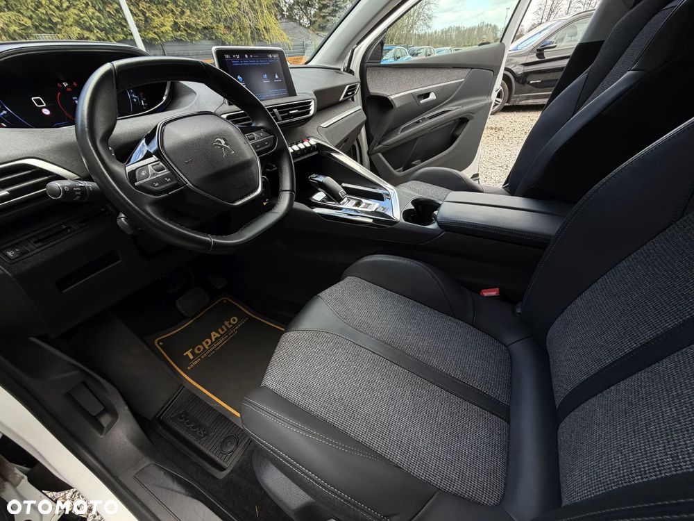 Peugeot 5008 1.2 PureTech Allure S&S EAT8 - 18