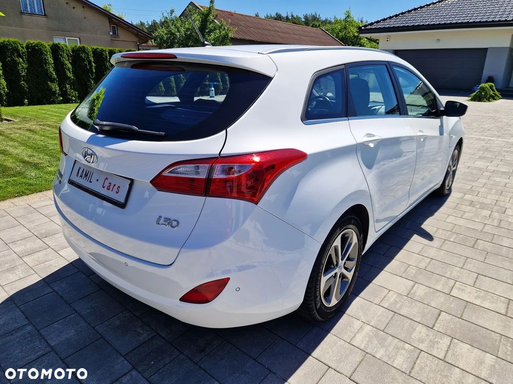 Hyundai i30 blue 1.4 YES Silver - 10