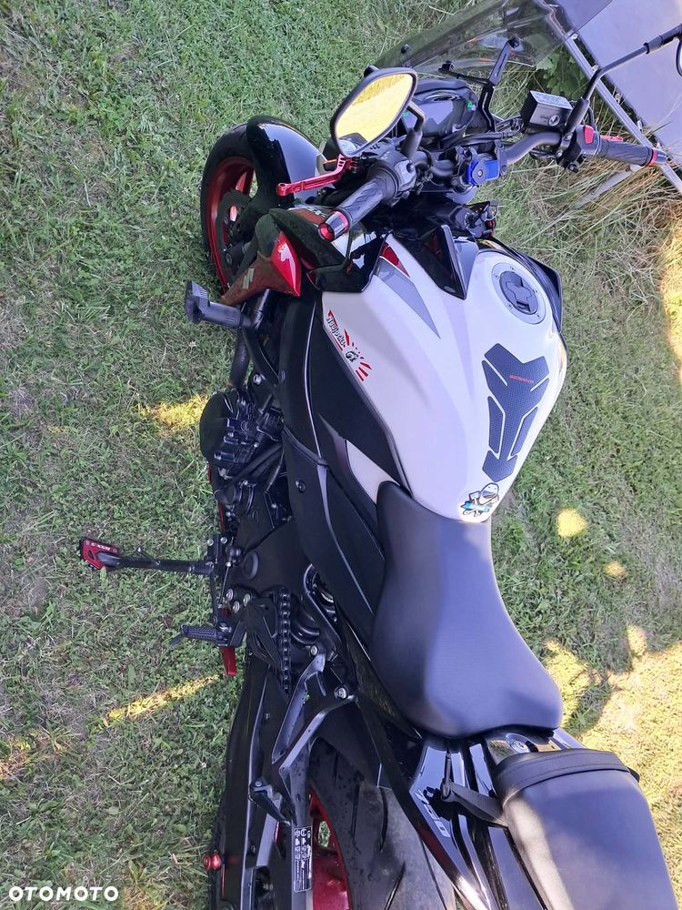 Suzuki GSX - 4