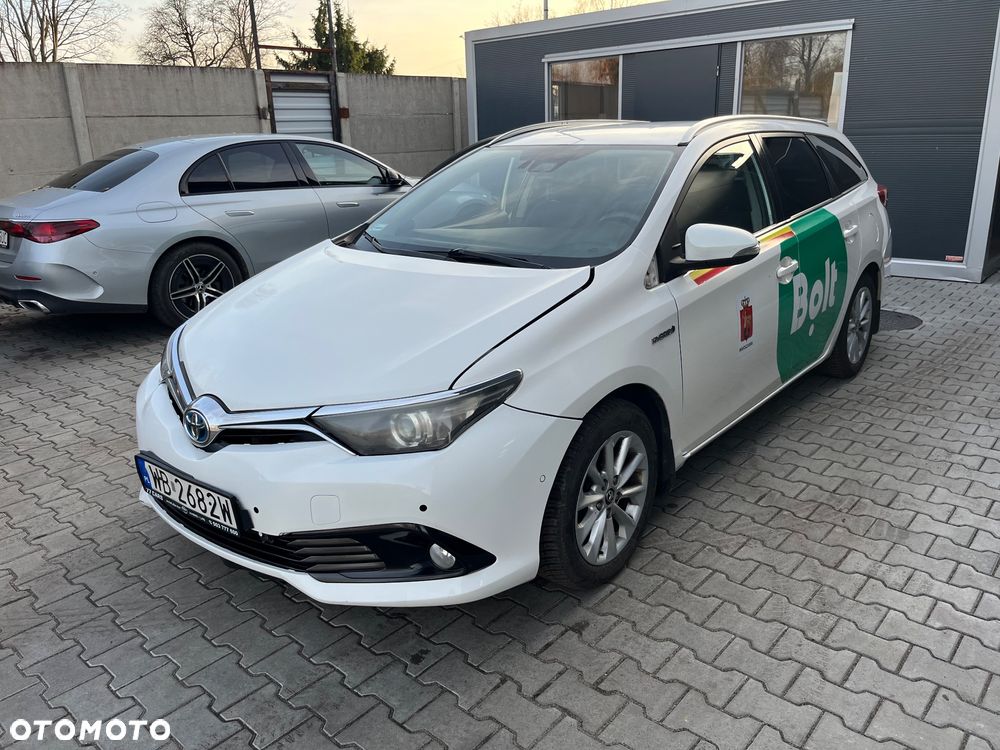 Toyota Auris Hybrid 135 Comfort - 2