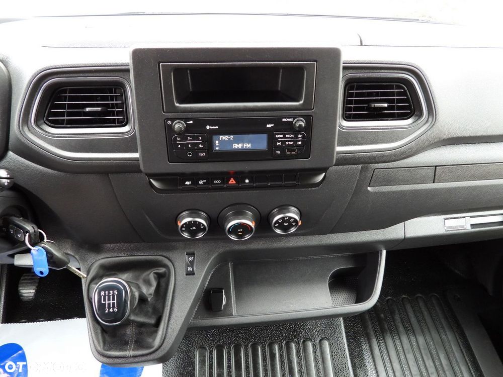 Renault MASTER PLANDEKA 10 PALET TEMPOMAT LEDY PNEUMATYKA KLIMATYZACJA  165KM - 34