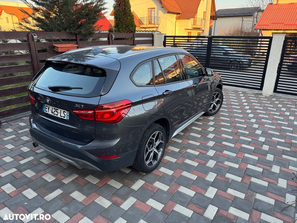 BMW X1 sDrive18d Aut. xLine - 32