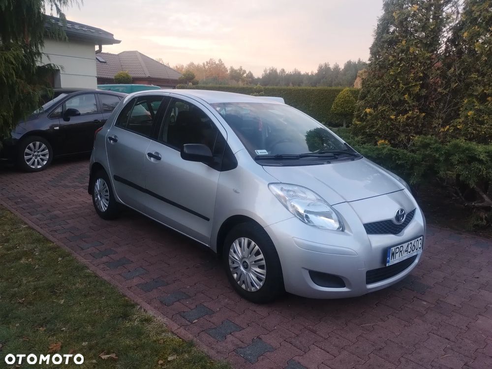 Toyota Yaris - 7