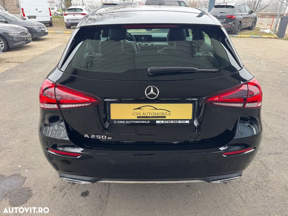 Mercedes-Benz A 250 e Sedan Aut. - 6