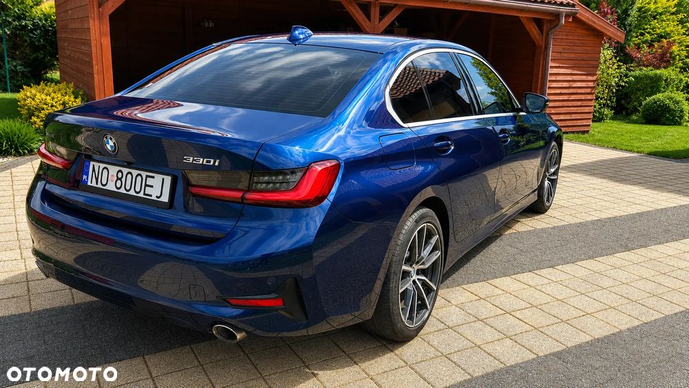 BMW Seria 3 330i Luxury Line sport - 4