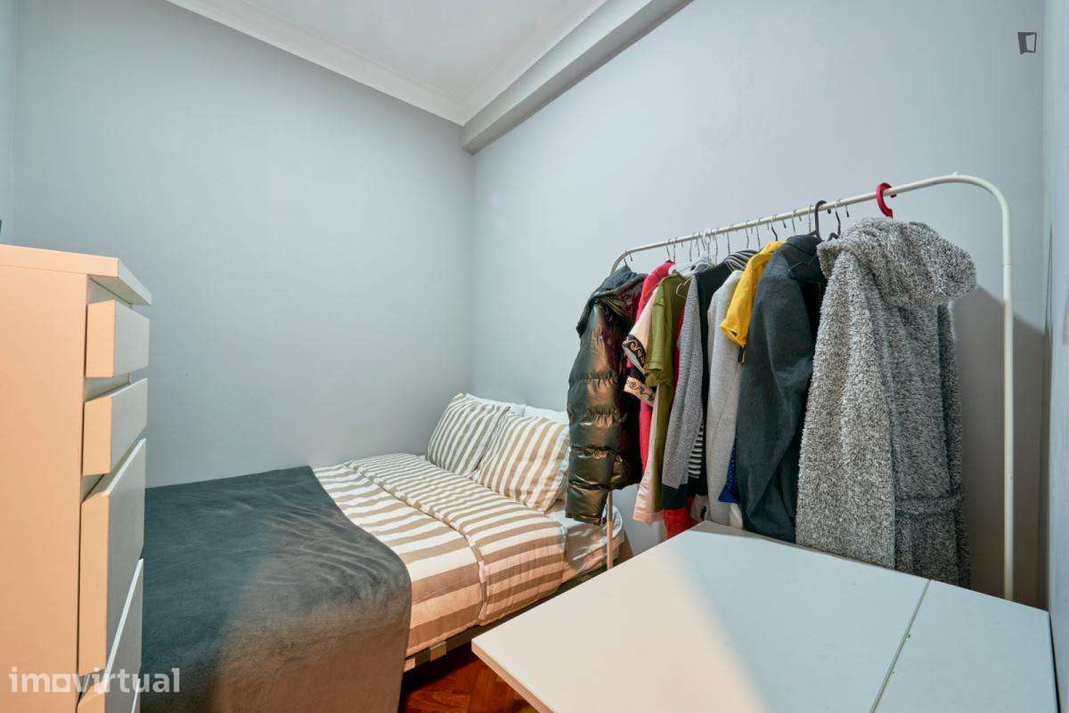 Quarto - localizado em Amadora Lisbon - Grande imagem: 3/27