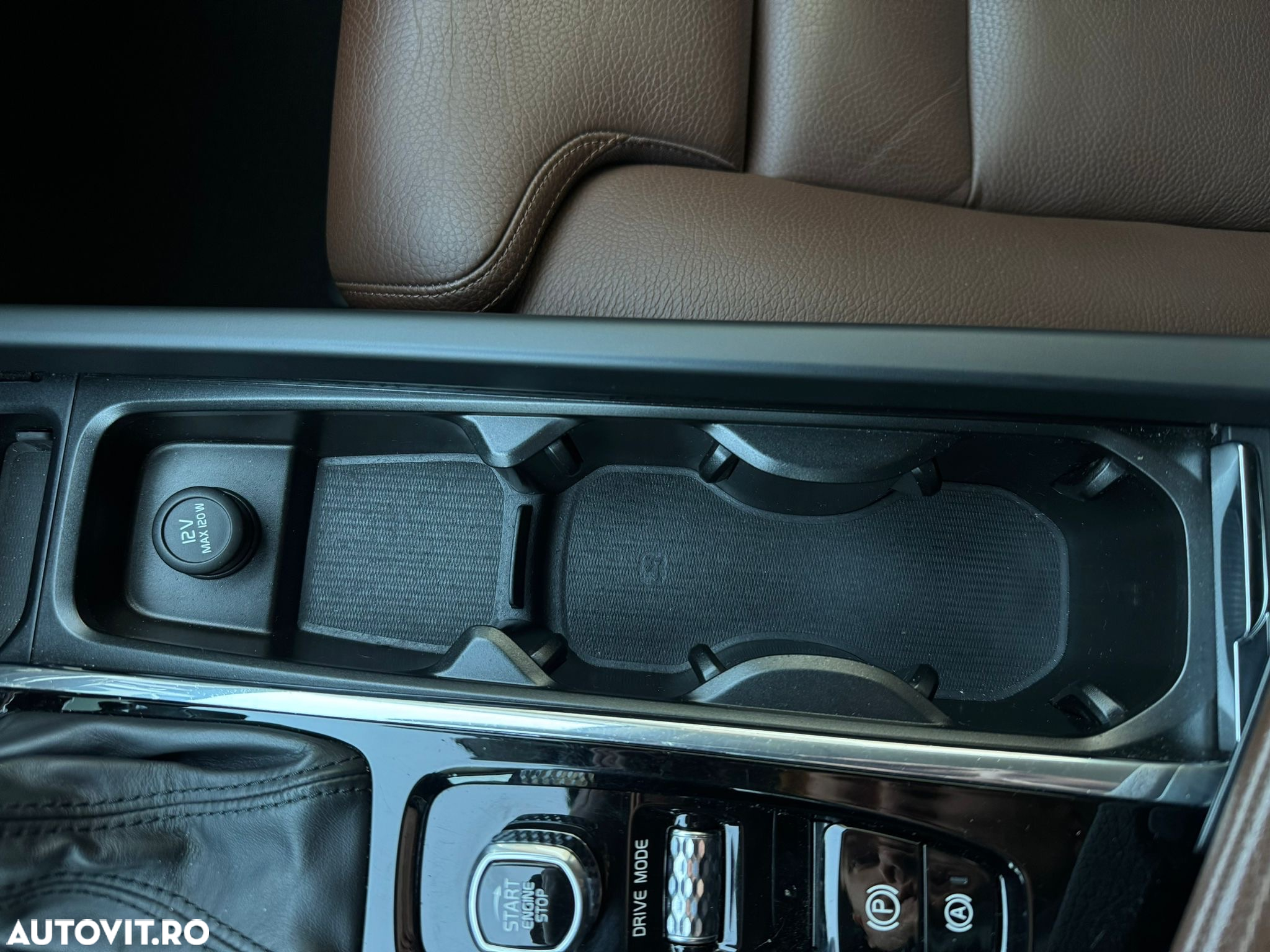 Volvo XC 60 D4 Geartronic Momentum Pro - 22