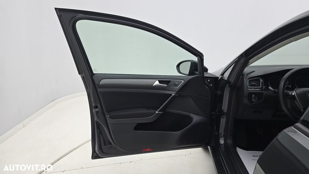 Volkswagen Golf 1.6 TDI Comfortline - 10