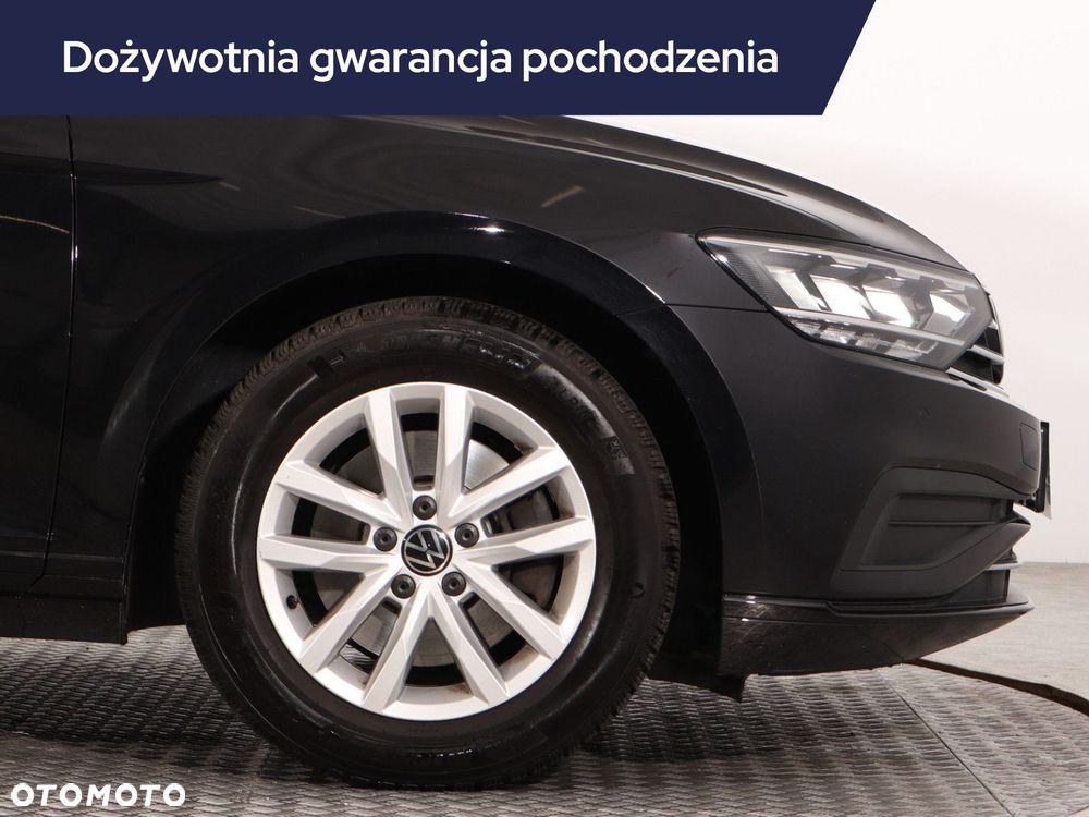 Volkswagen Passat - 17