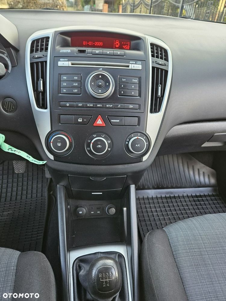 Kia Ceed - 15