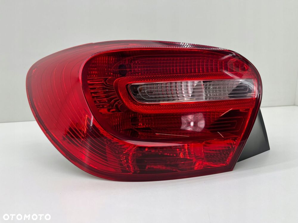 MERCEDES W176 LCI LEWA LAMPA TYŁ W BŁOTNIK A1769060100 - 1