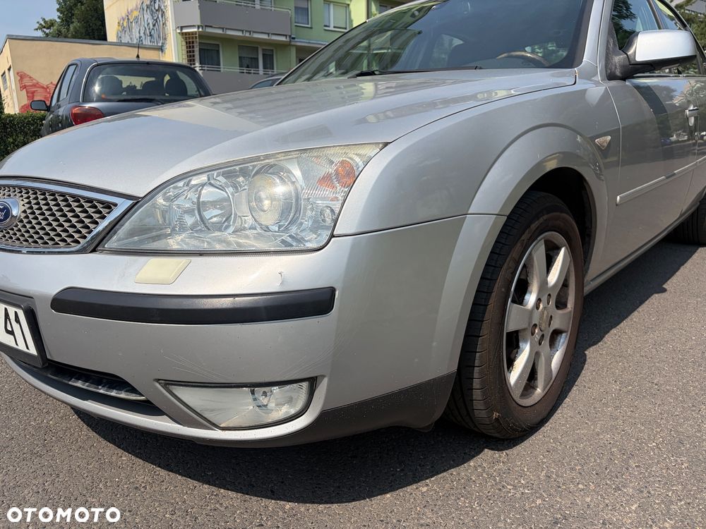 Ford Mondeo 1.8 SCi Ghia - 18