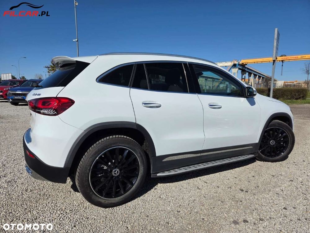 Mercedes-Benz GLA - 29