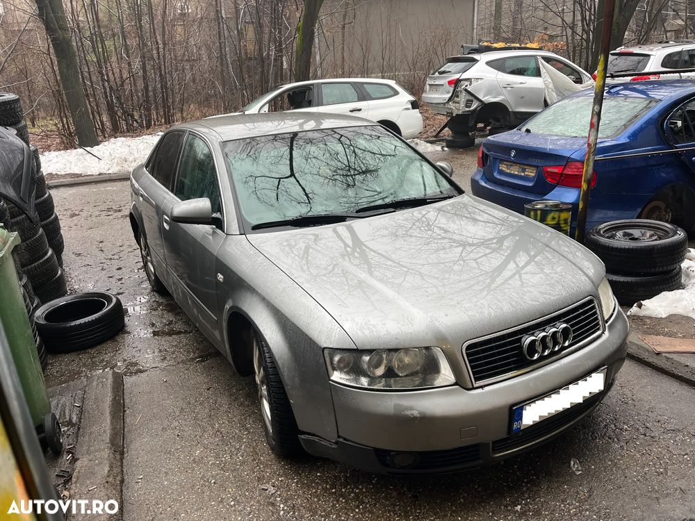 Dezmembrez Audi A4 B6 berlina 2.0 benzina 2003 gri - 1