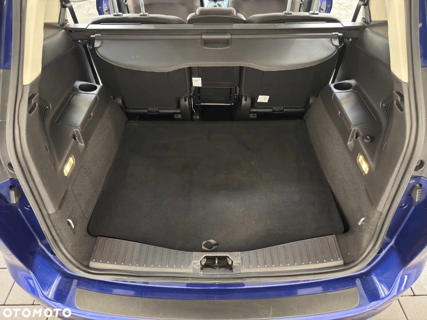 Ford Grand C-MAX - 37