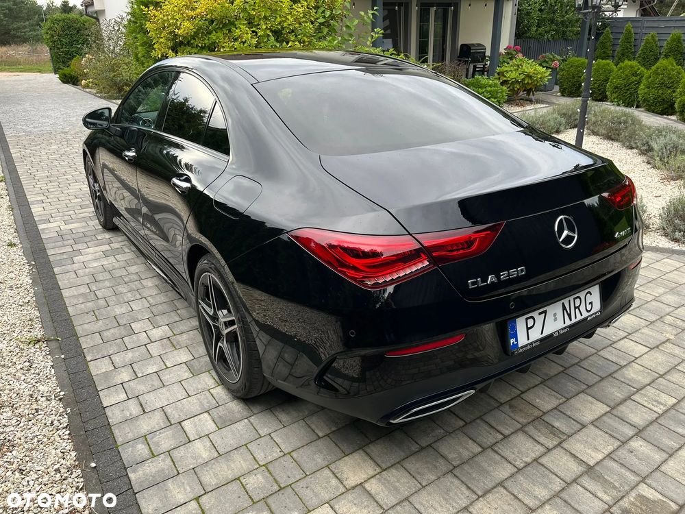 Mercedes-Benz CLA 250 4-Matic AMG Line 7G-DCT - 4