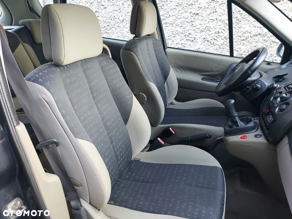 Renault Scenic II 03-06 - 8