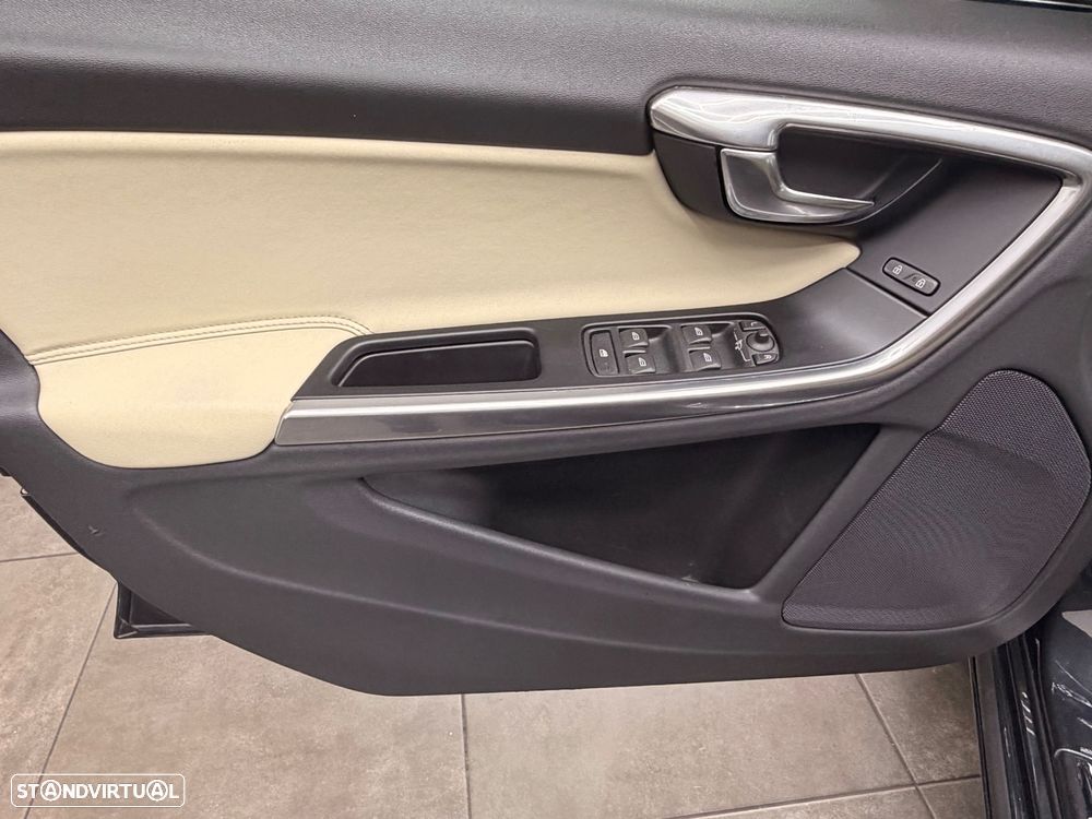 Volvo S60 2.0 D3 Summum Start/Stop - 25