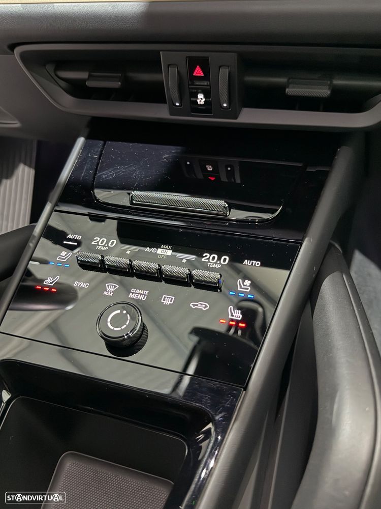 Porsche Cayenne Coupé E-Hybrid - 35
