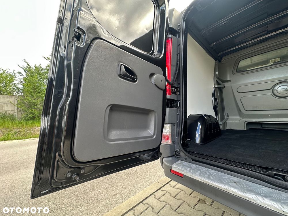 Opel Vivaro - 13