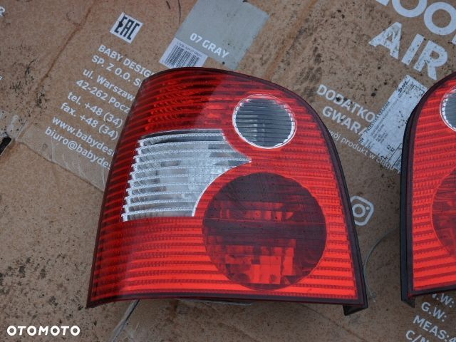 vw volkswagen polo 9N lampa prawa WYSYŁKA - 1