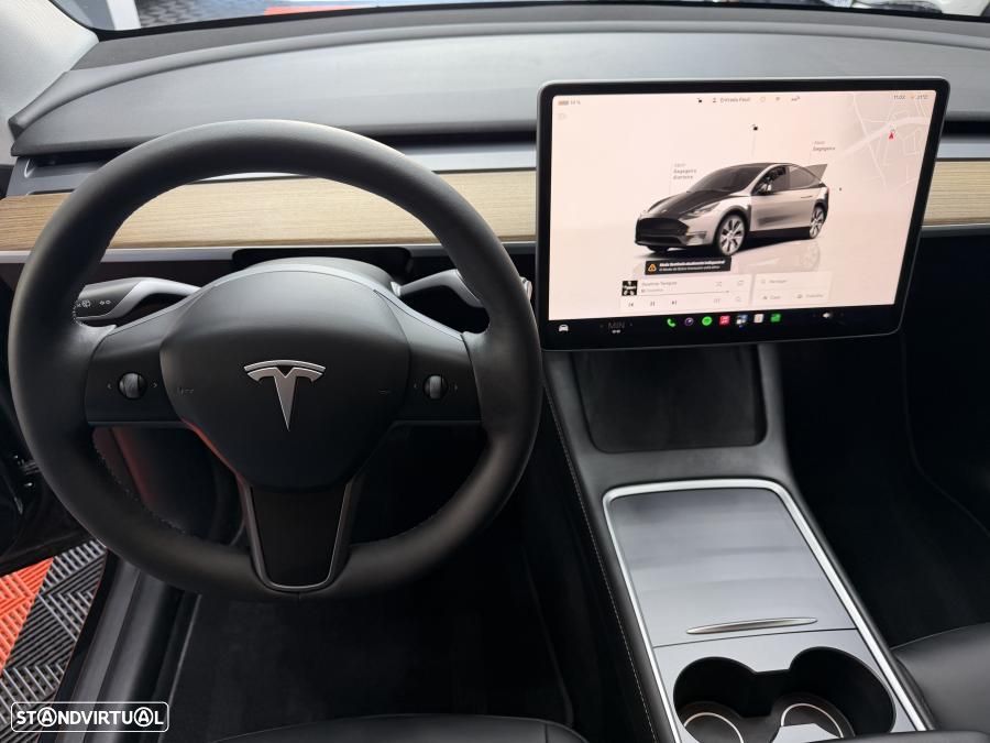 Tesla Model Y Long Range Dual Motor AWD - 14