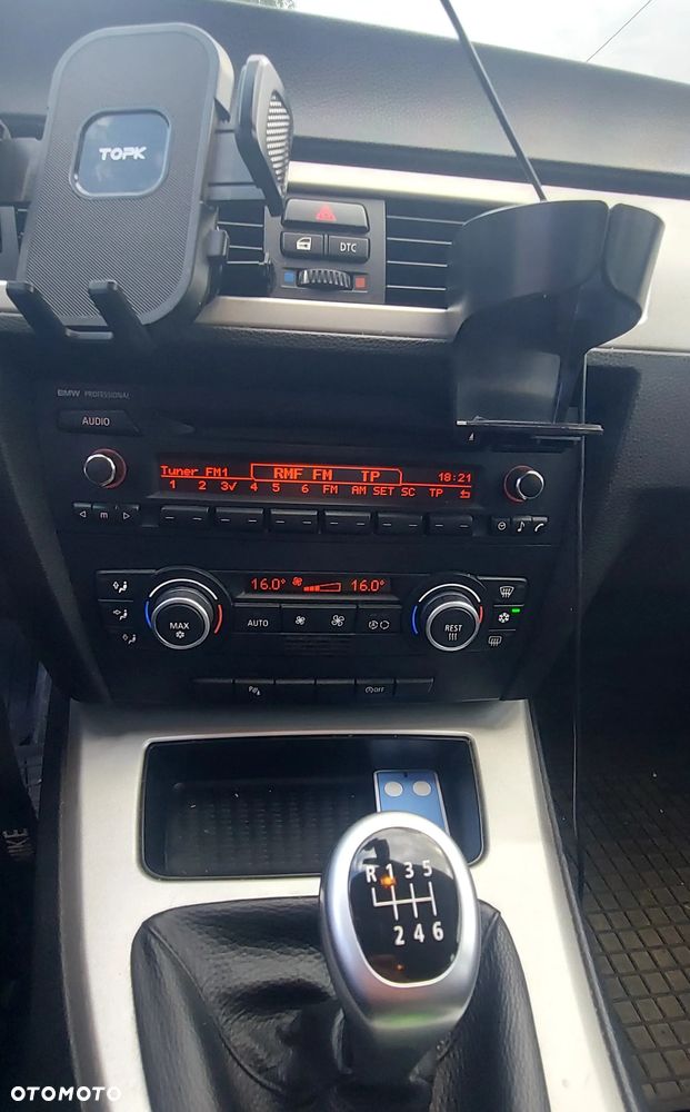 BMW Seria 3 318i - 6