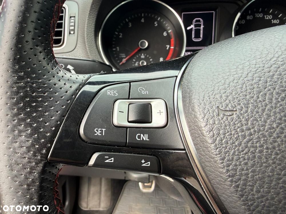 Volkswagen Polo 1.2 TSI BMT Comfortline - 10