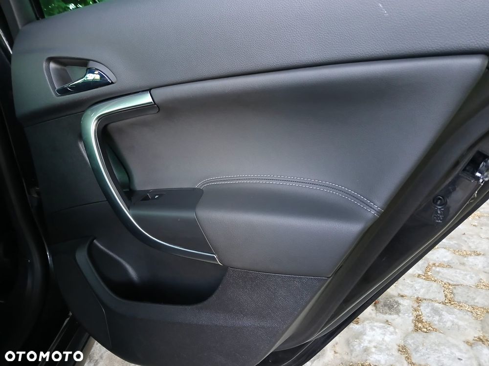 Opel Insignia - 28