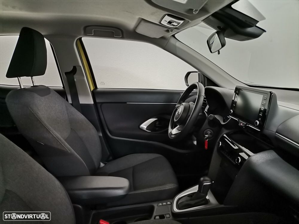 Toyota Yaris Cross 1.5 Hybrid Comfort Plus - 7