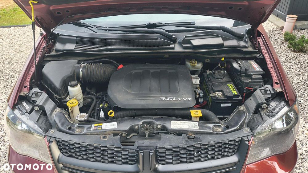Dodge Grand Caravan 3.6 R/T - 16